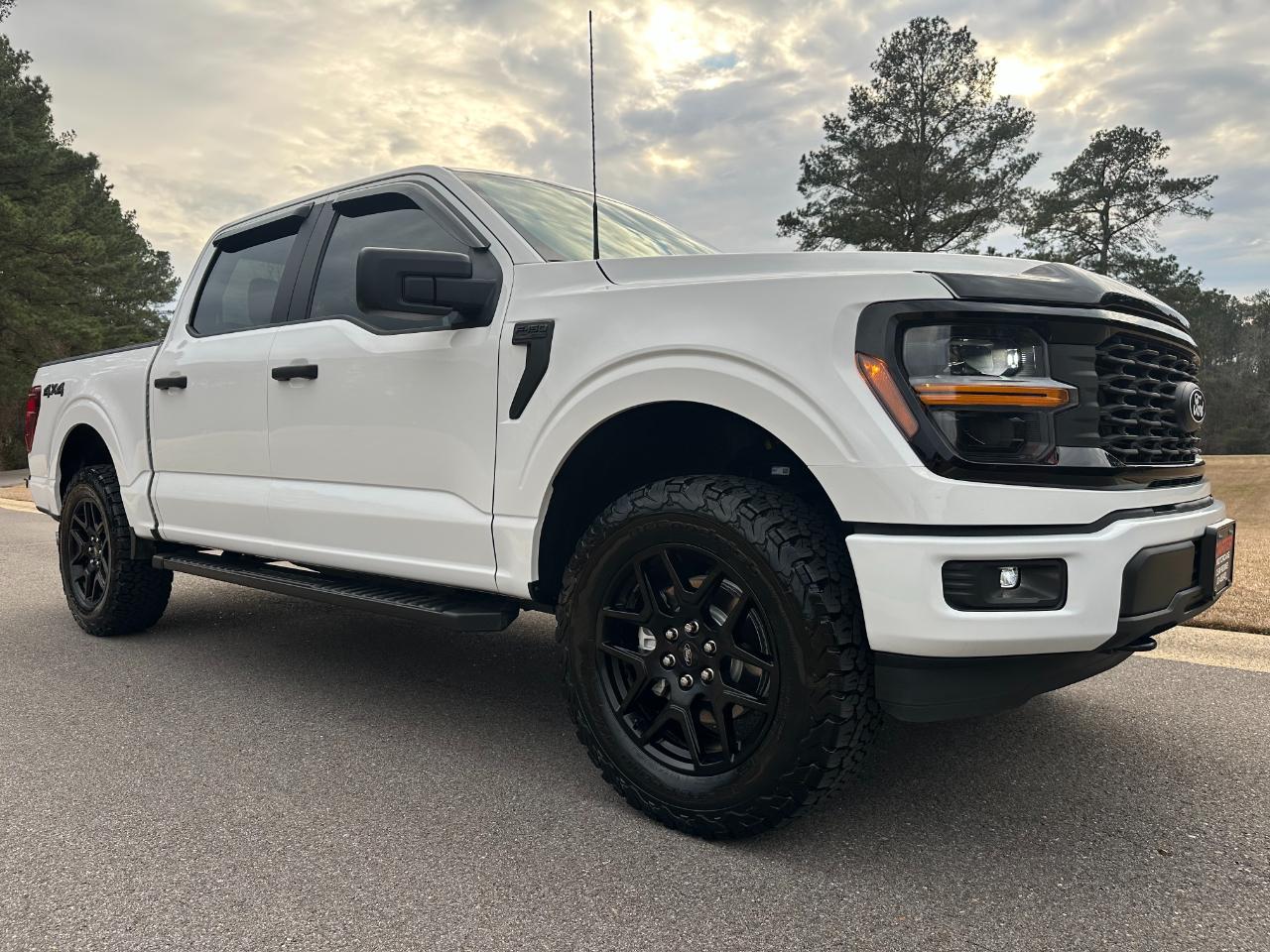 Ford F-150 STX 4WD SuperCrew 5.5' Box 2024