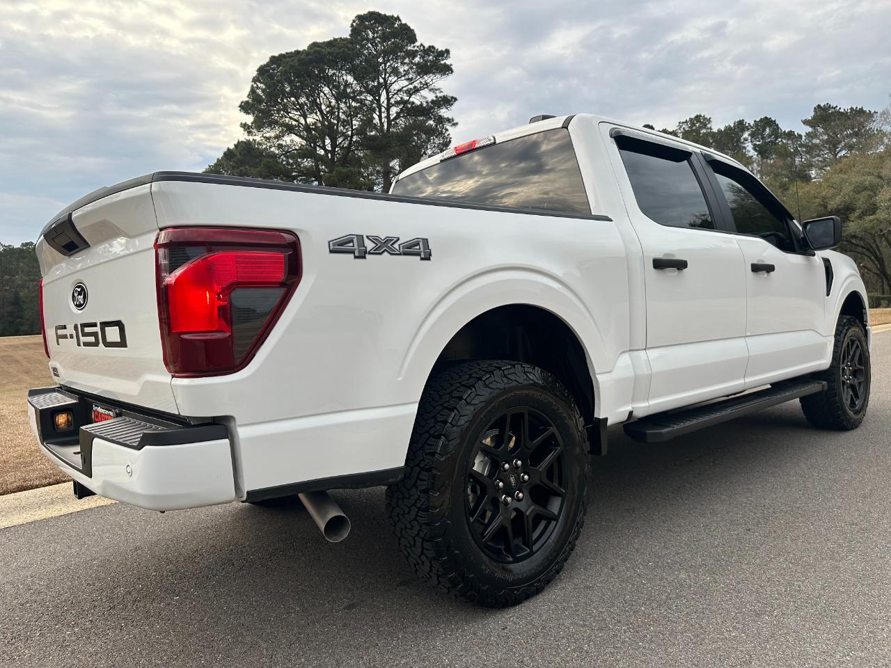Ford F-150 STX 4WD SuperCrew 5.5' Box 2024