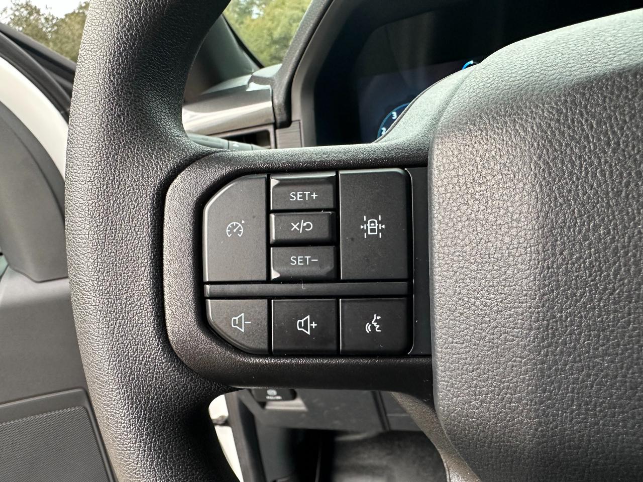 Ford F-150 STX 4WD SuperCrew 5.5' Box 2024