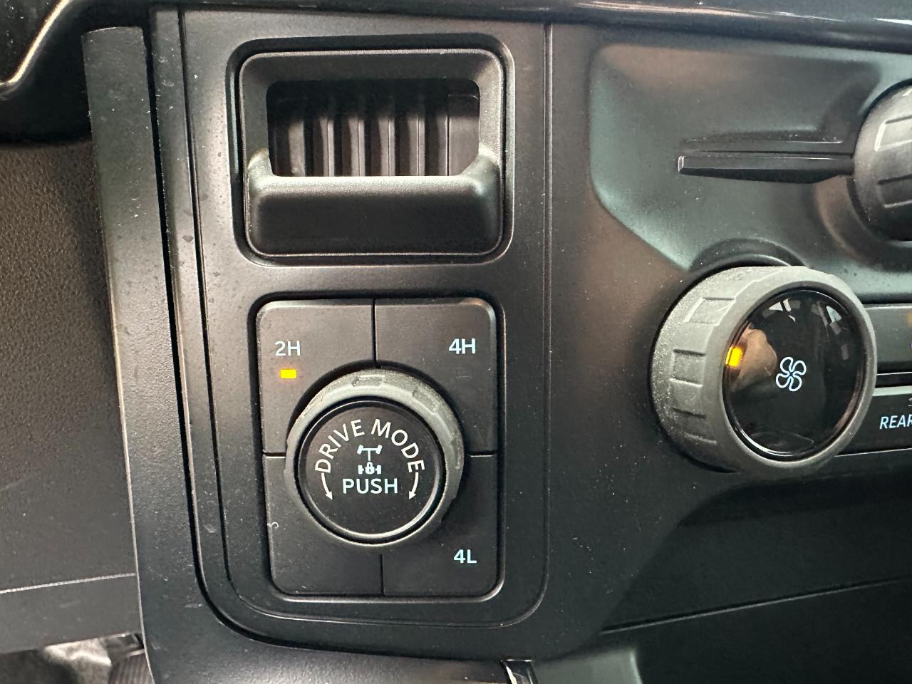 Ford F-150 STX 4WD SuperCrew 5.5' Box 2024