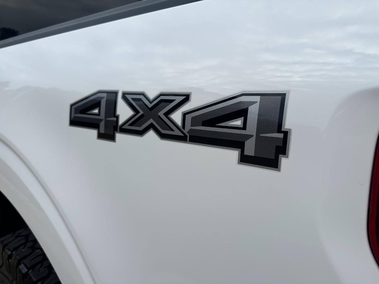 Ford F-150 STX 4WD SuperCrew 5.5' Box 2024