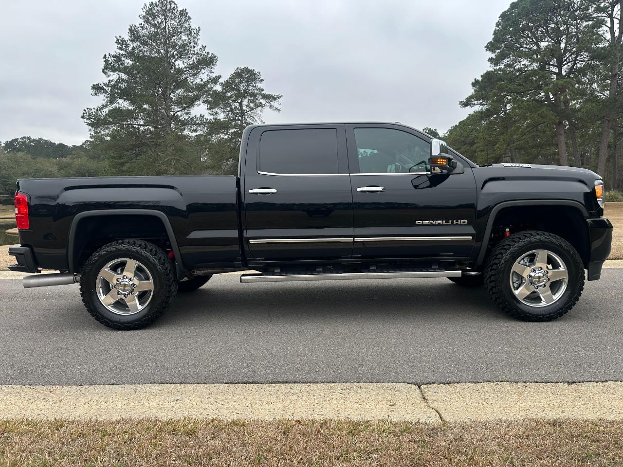 GMC Sierra 3500HD 4WD Crew Cab 153.7" Denali 2019