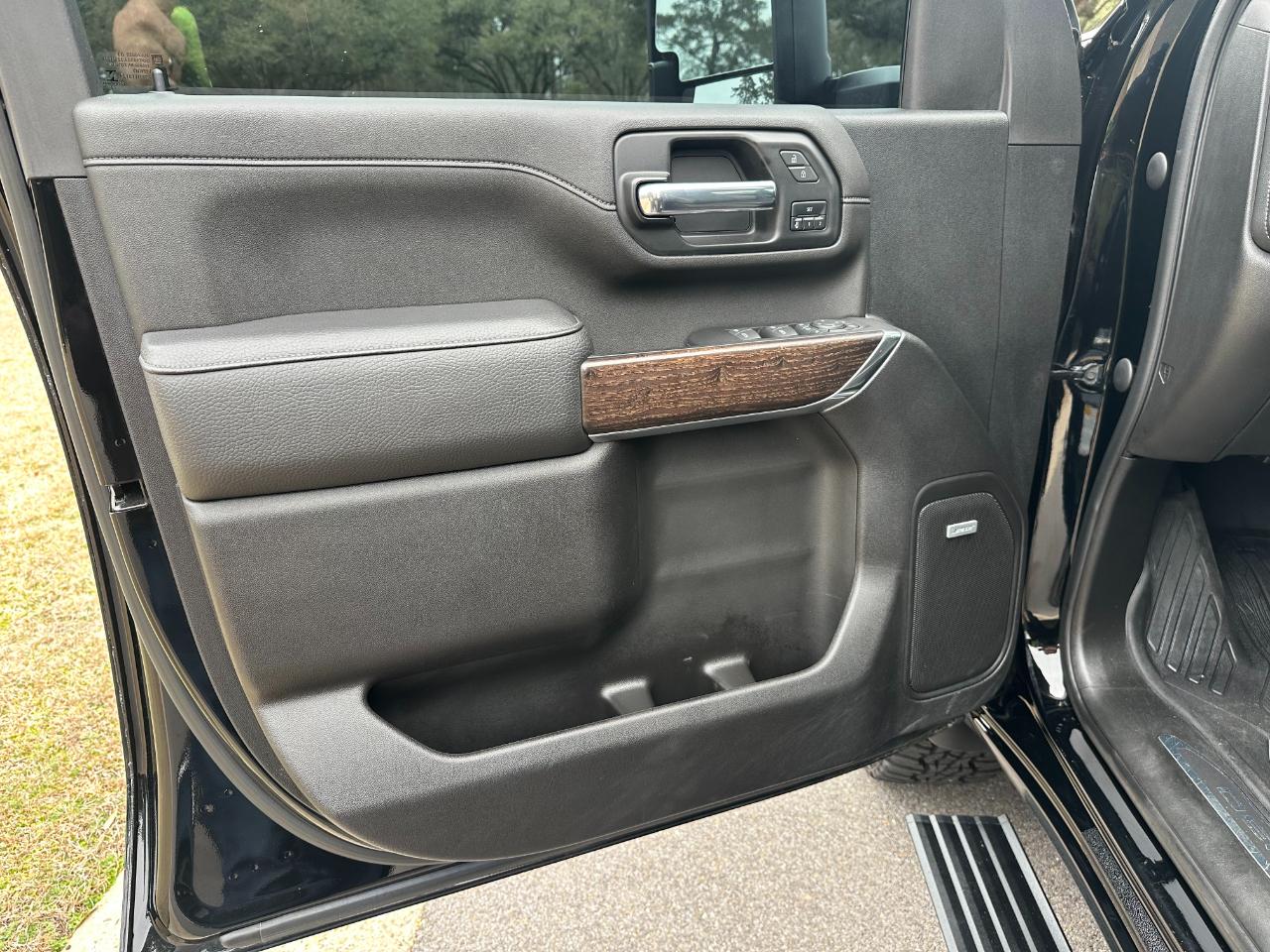 GMC Sierra 2500HD 4WD Crew Cab 159" Denali 2023