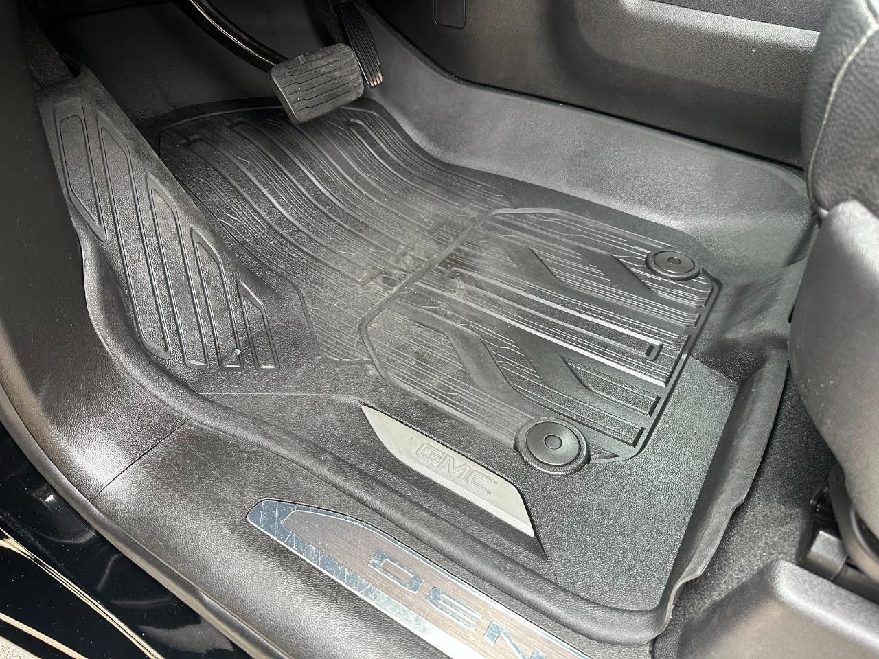 GMC Sierra 2500HD 4WD Crew Cab 159" Denali 2023