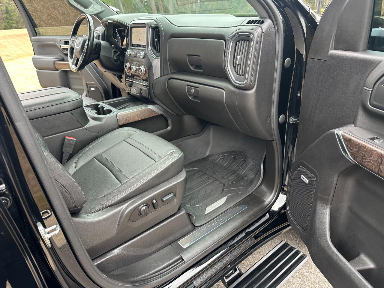 GMC Sierra 2500HD 4WD Crew Cab 159" Denali 2023