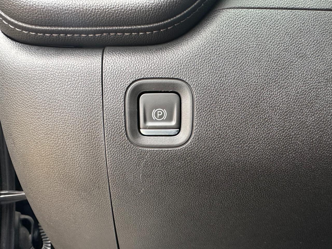 GMC Sierra 2500HD 4WD Crew Cab 159" Denali 2023