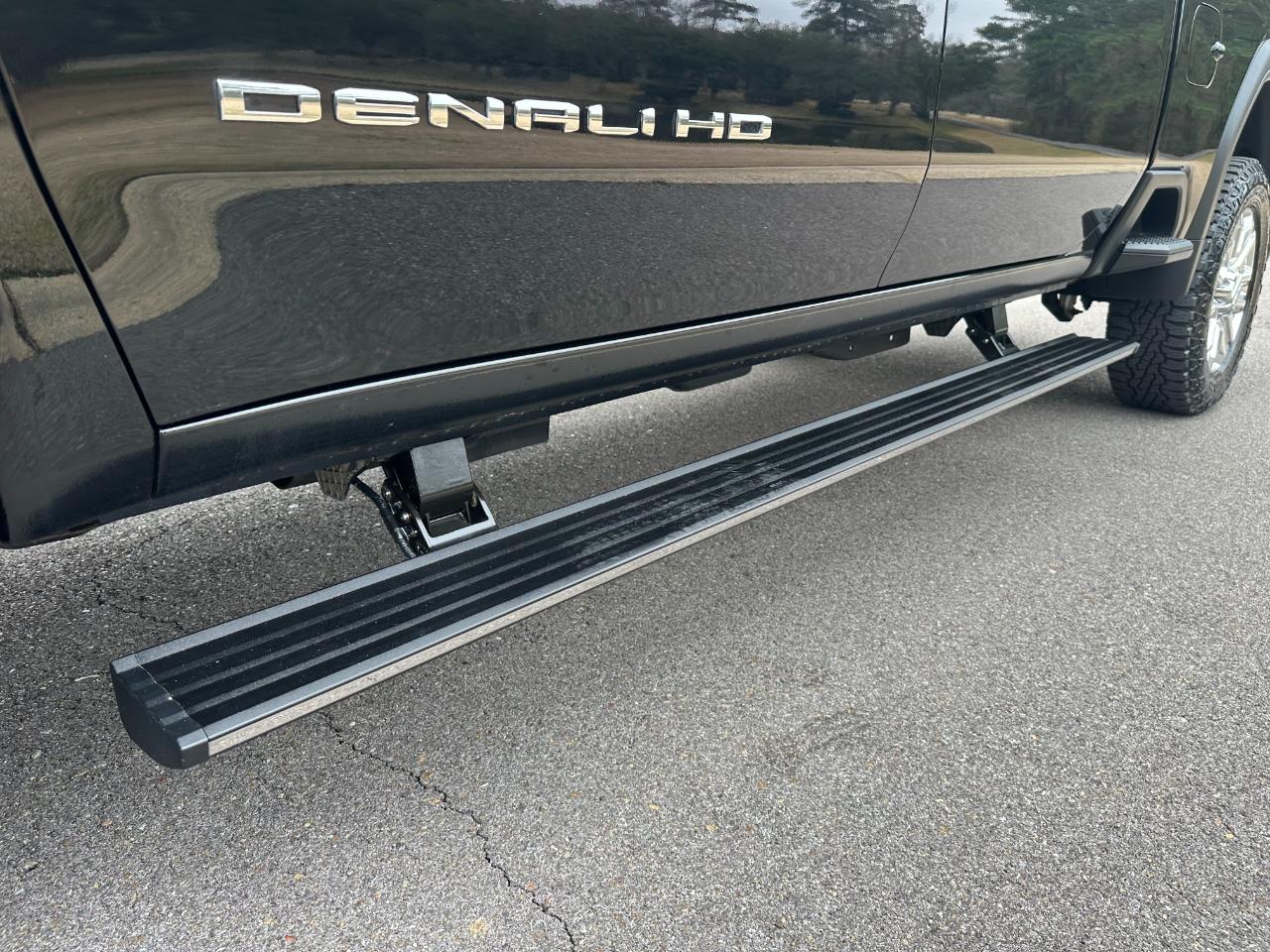 GMC Sierra 2500HD 4WD Crew Cab 159" Denali 2023