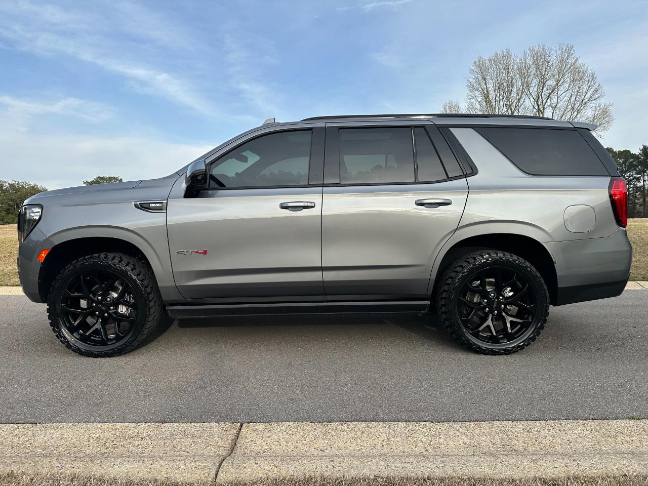 GMC Yukon 4WD 4dr AT4 2021