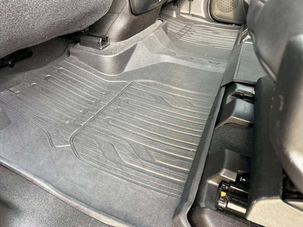 GMC Yukon 4WD 4dr AT4 2021