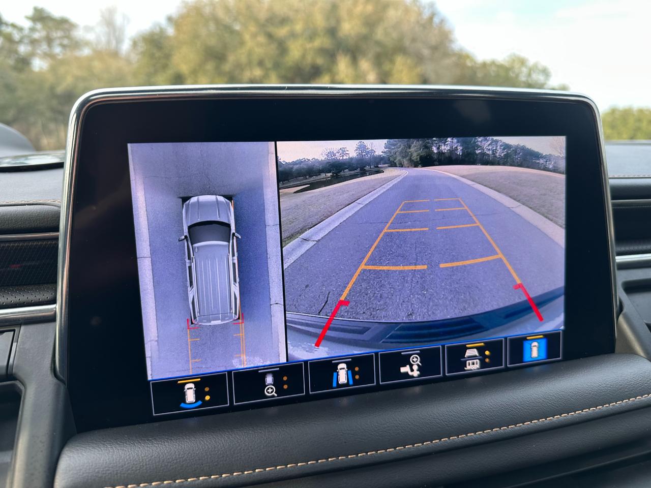 GMC Yukon 4WD 4dr AT4 2021