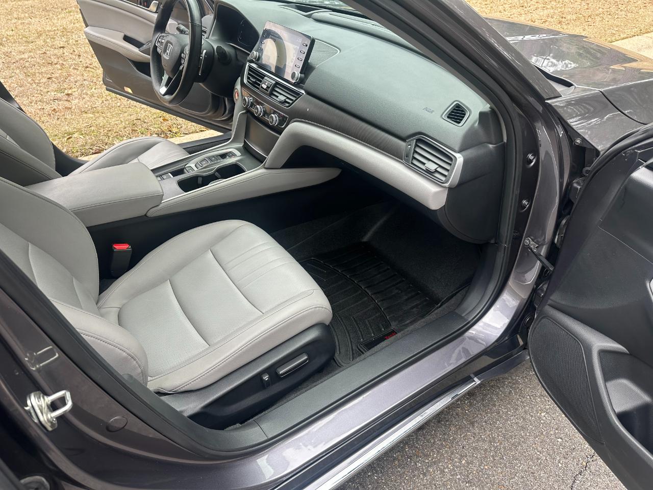 Honda Accord Sedan Touring 2.0T Auto 2018