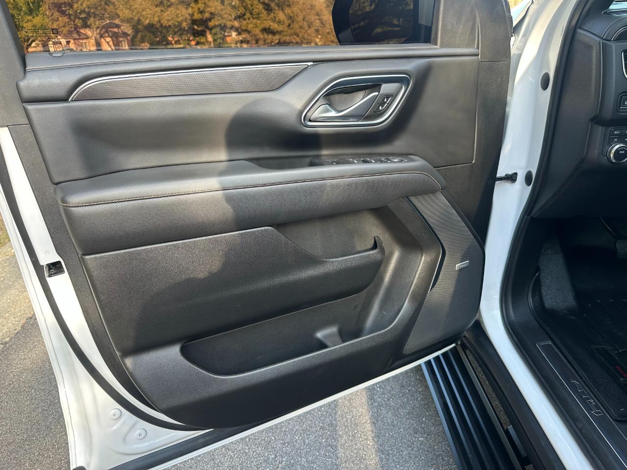 GMC Yukon XL 4WD 4dr AT4 2023