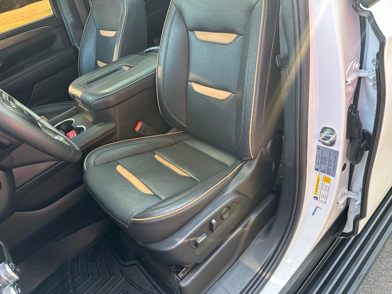 GMC Yukon XL 4WD 4dr AT4 2023