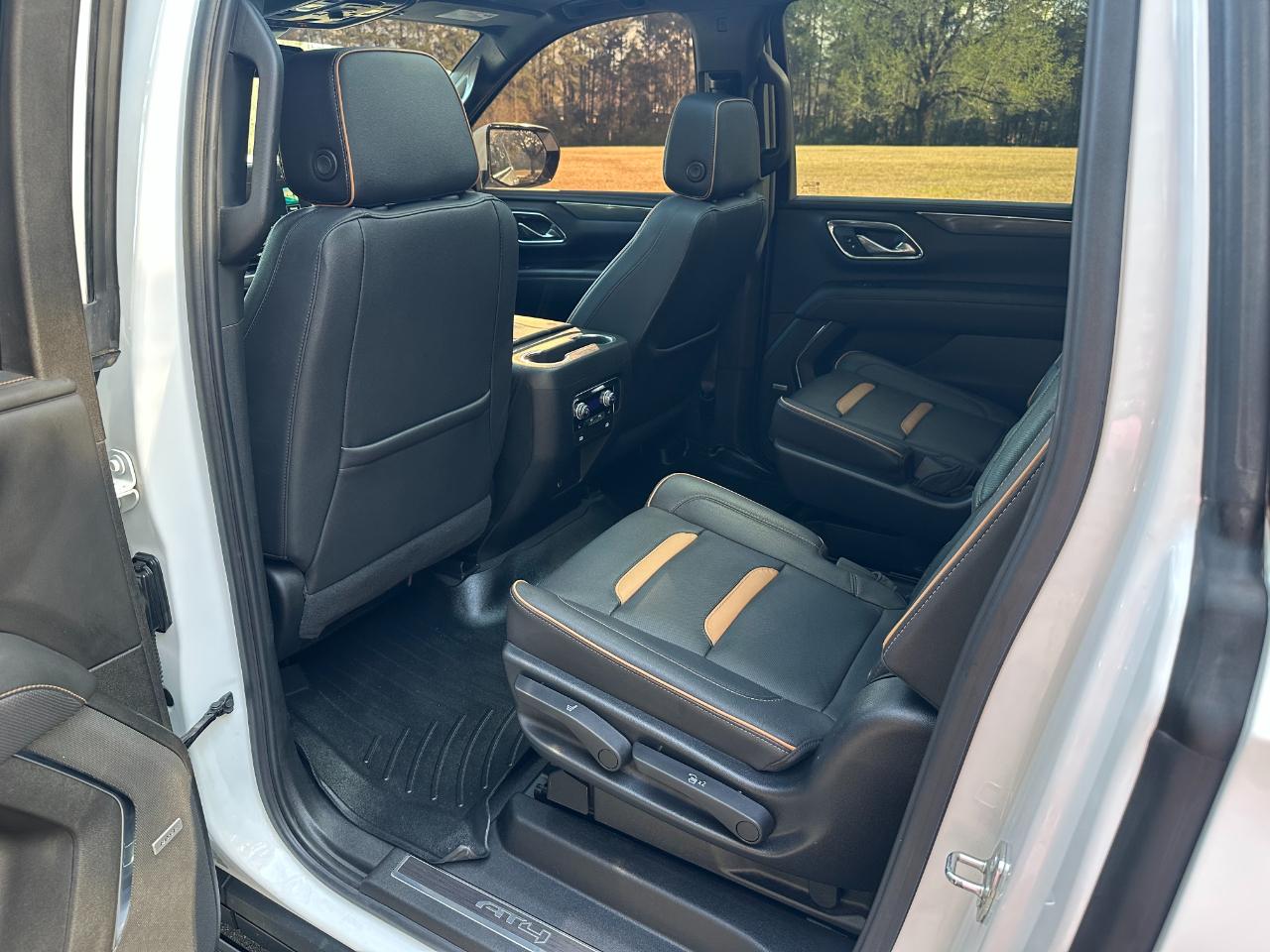 GMC Yukon XL 4WD 4dr AT4 2023