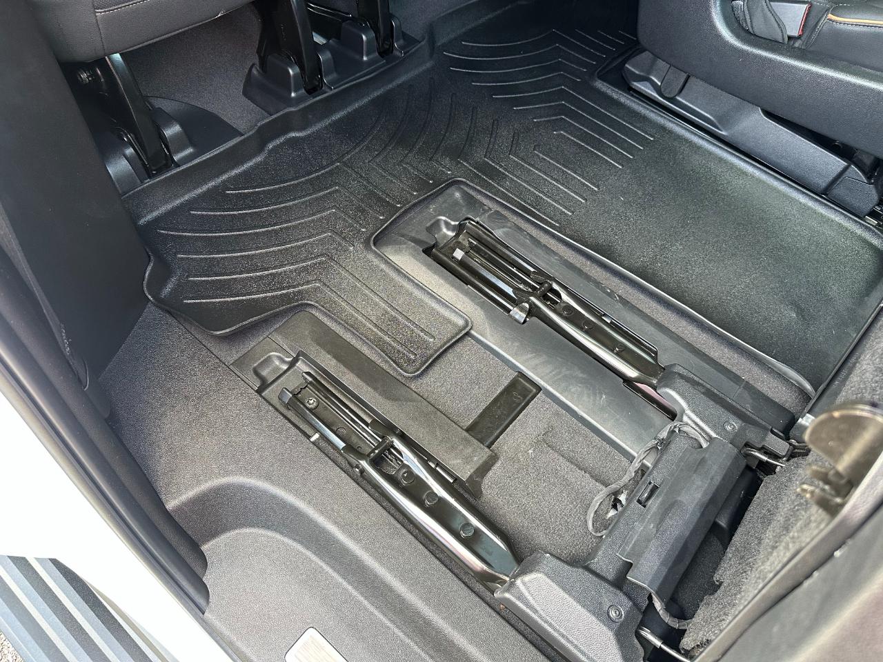 GMC Yukon XL 4WD 4dr AT4 2023