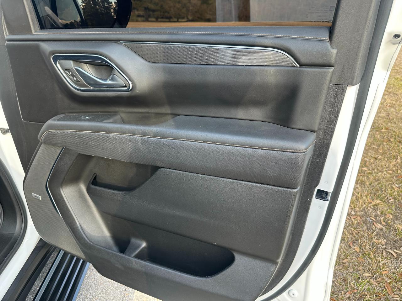 GMC Yukon XL 4WD 4dr AT4 2023