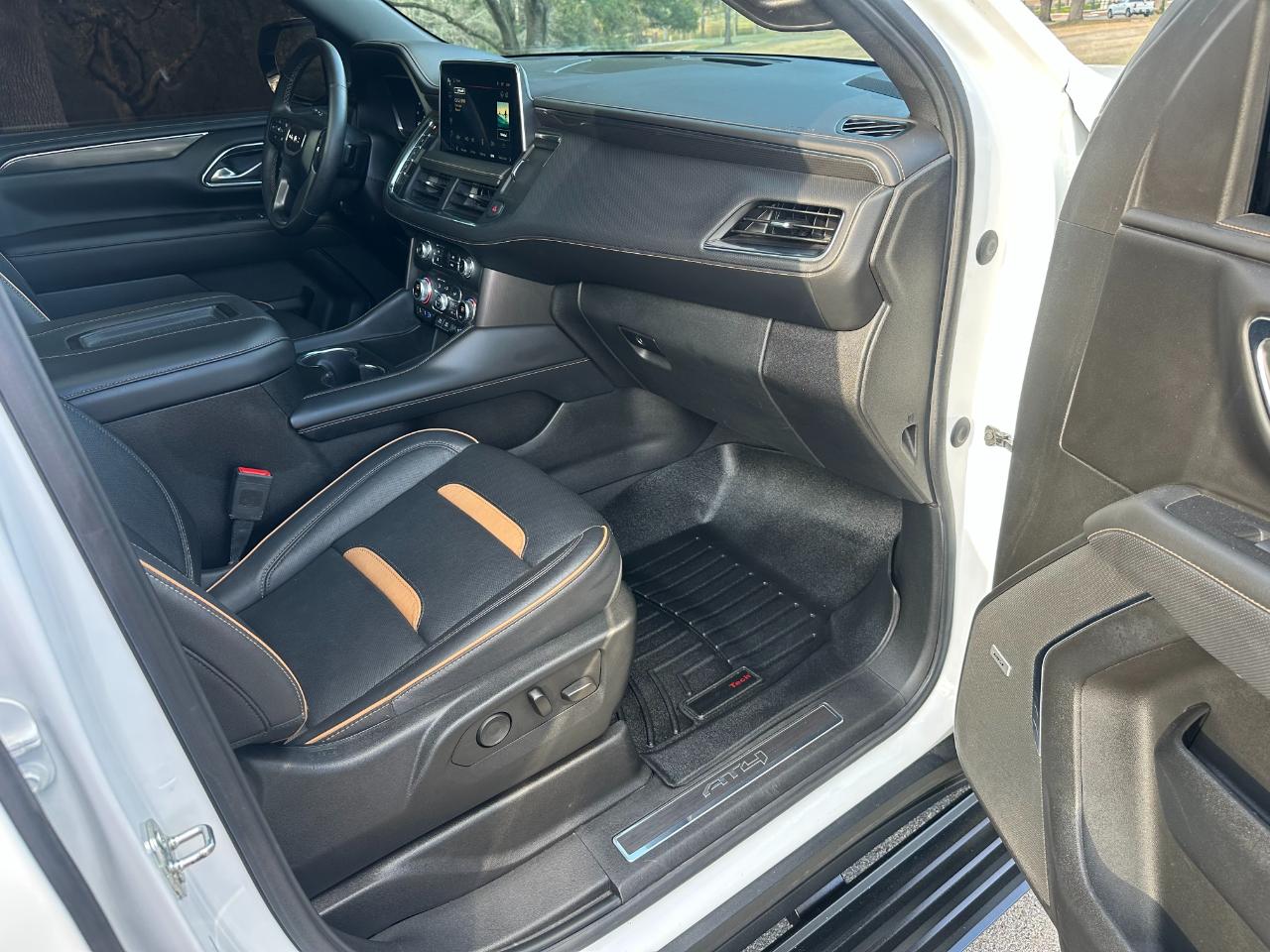 GMC Yukon XL 4WD 4dr AT4 2023