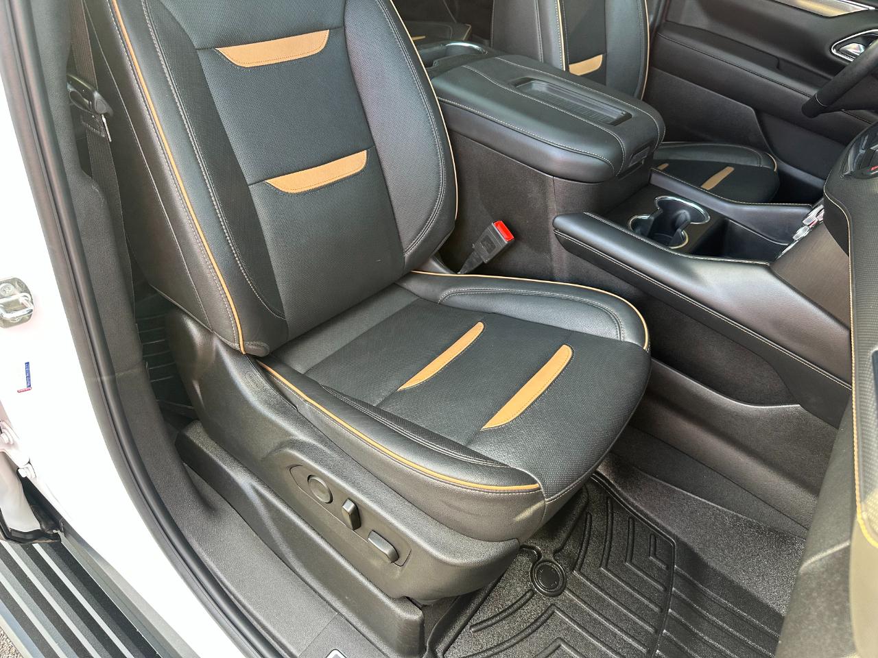 GMC Yukon XL 4WD 4dr AT4 2023