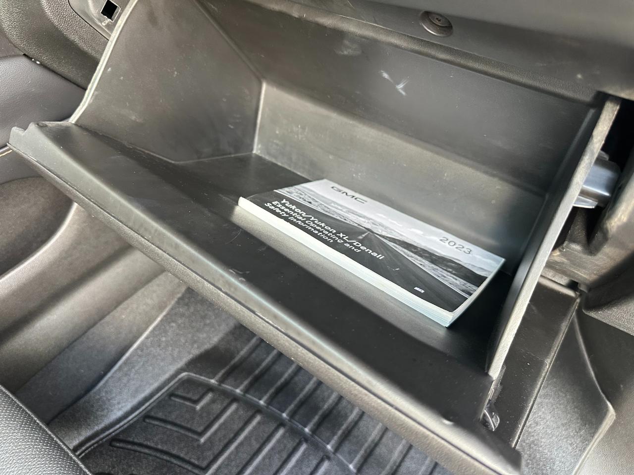 GMC Yukon XL 4WD 4dr AT4 2023