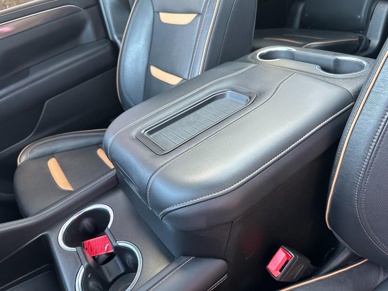 GMC Yukon XL 4WD 4dr AT4 2023