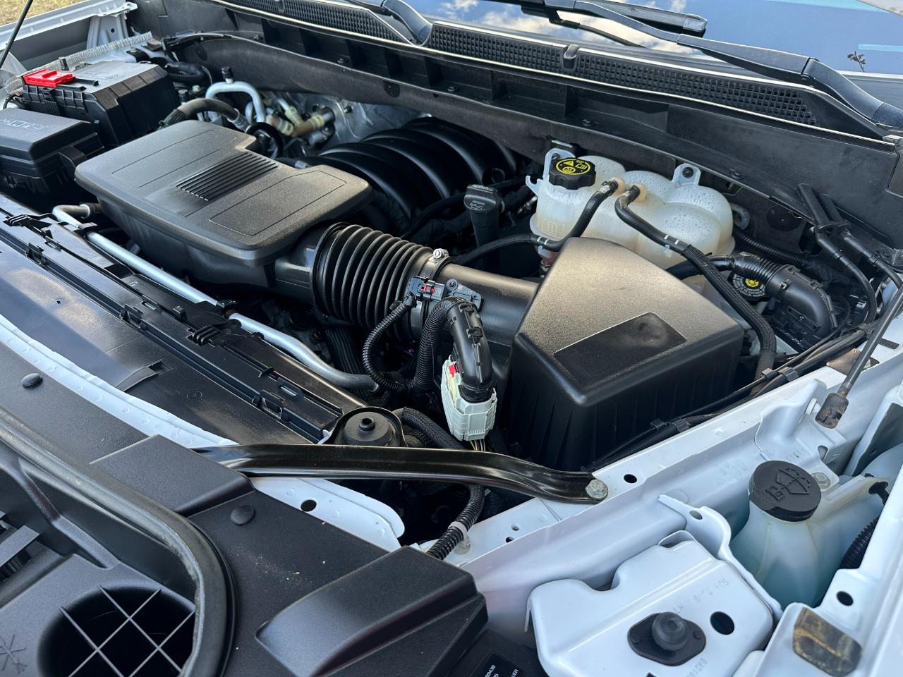 GMC Yukon XL 4WD 4dr AT4 2023