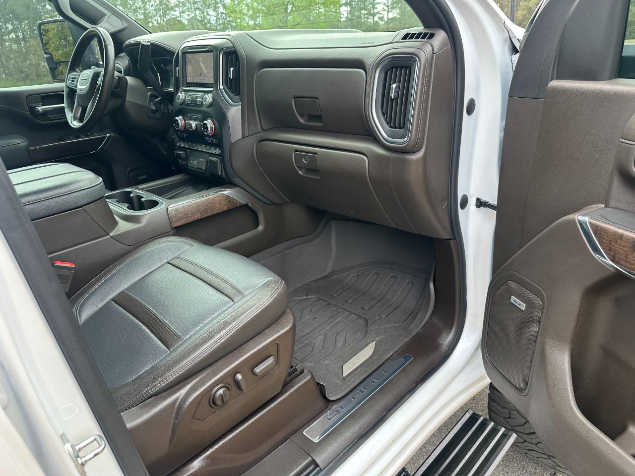 GMC Sierra 2500HD 4WD Crew Cab 159" Denali 2023