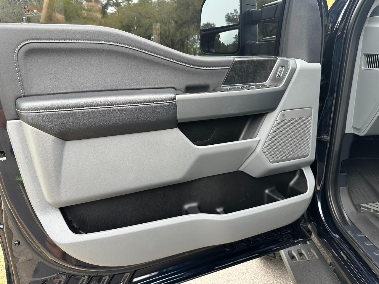 Ford Super Duty F-250 SRW XLT 4WD Crew Cab 6.75' Box 2024