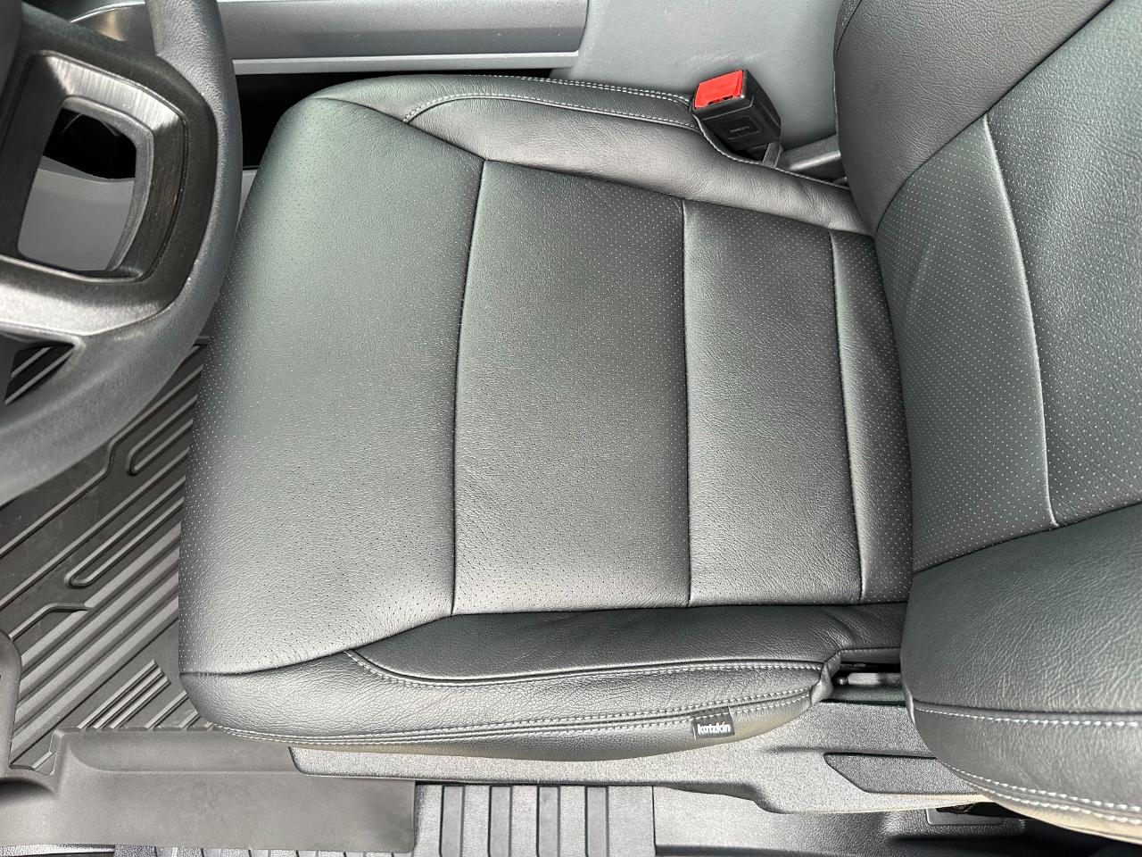 Ford Super Duty F-250 SRW XLT 4WD Crew Cab 6.75' Box 2024