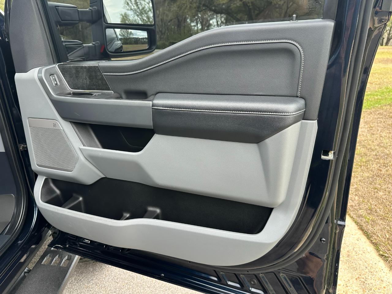 Ford Super Duty F-250 SRW XLT 4WD Crew Cab 6.75' Box 2024