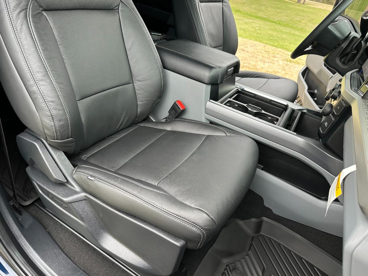 Ford Super Duty F-250 SRW XLT 4WD Crew Cab 6.75' Box 2024