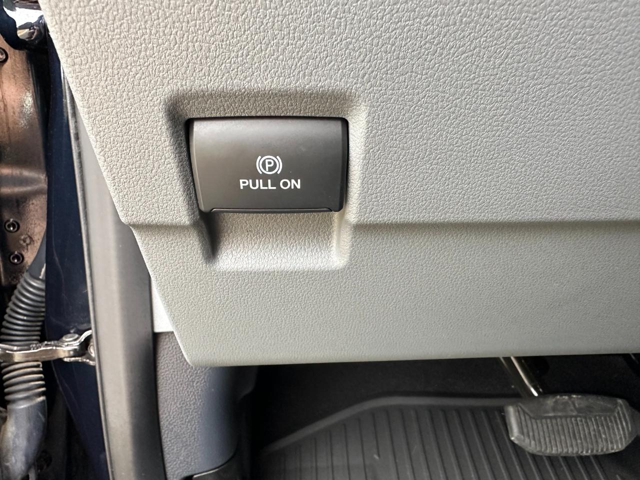 Ford Super Duty F-250 SRW XLT 4WD Crew Cab 6.75' Box 2024