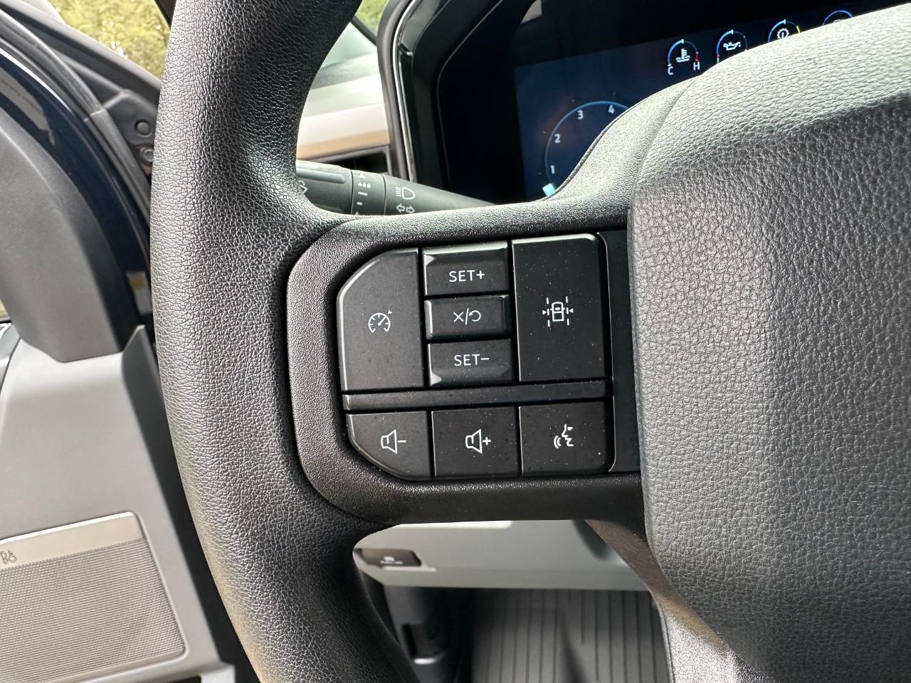 Ford Super Duty F-250 SRW XLT 4WD Crew Cab 6.75' Box 2024