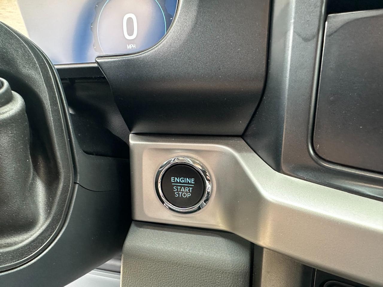 Ford Super Duty F-250 SRW XLT 4WD Crew Cab 6.75' Box 2024