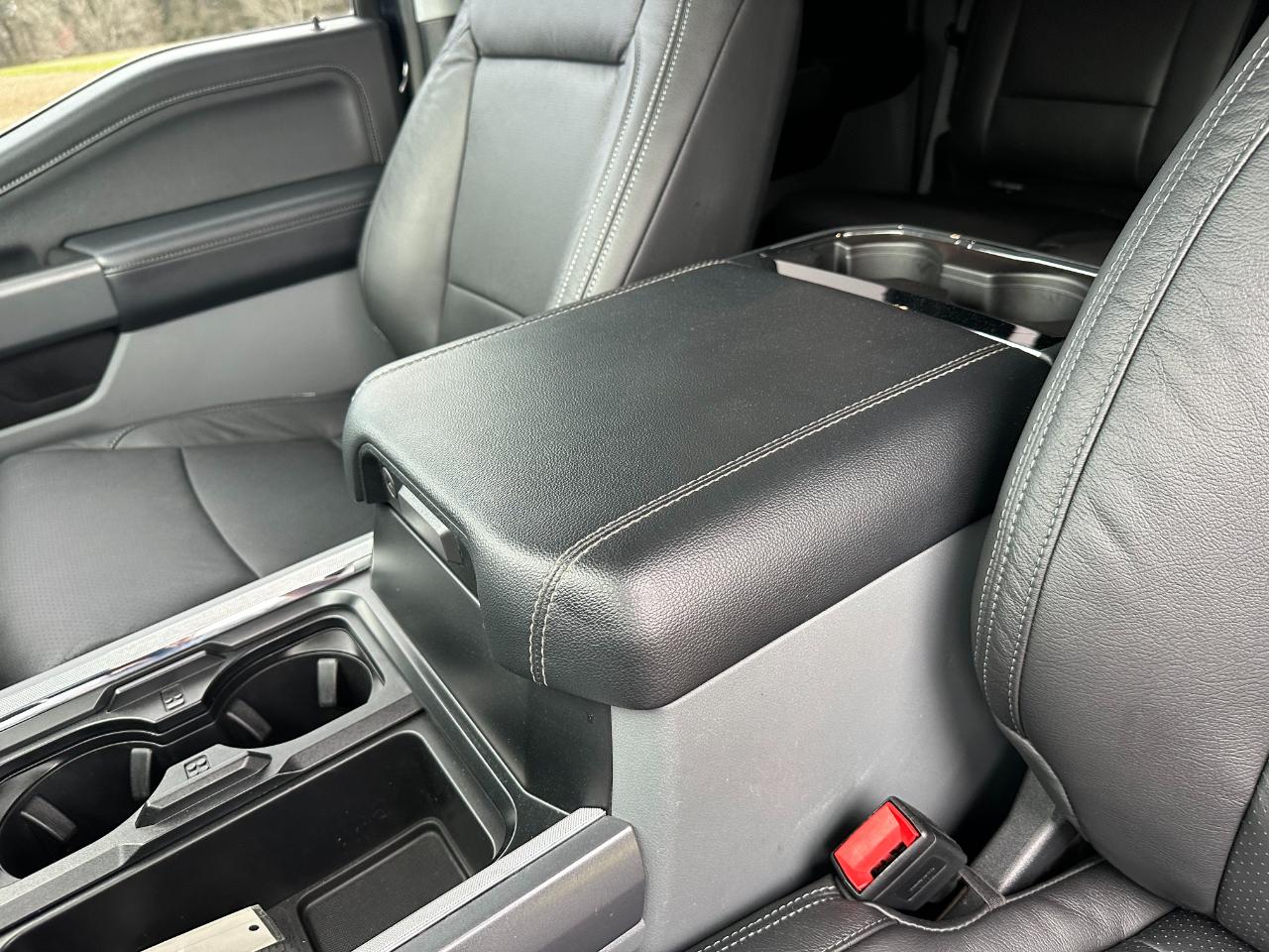 Ford Super Duty F-250 SRW XLT 4WD Crew Cab 6.75' Box 2024