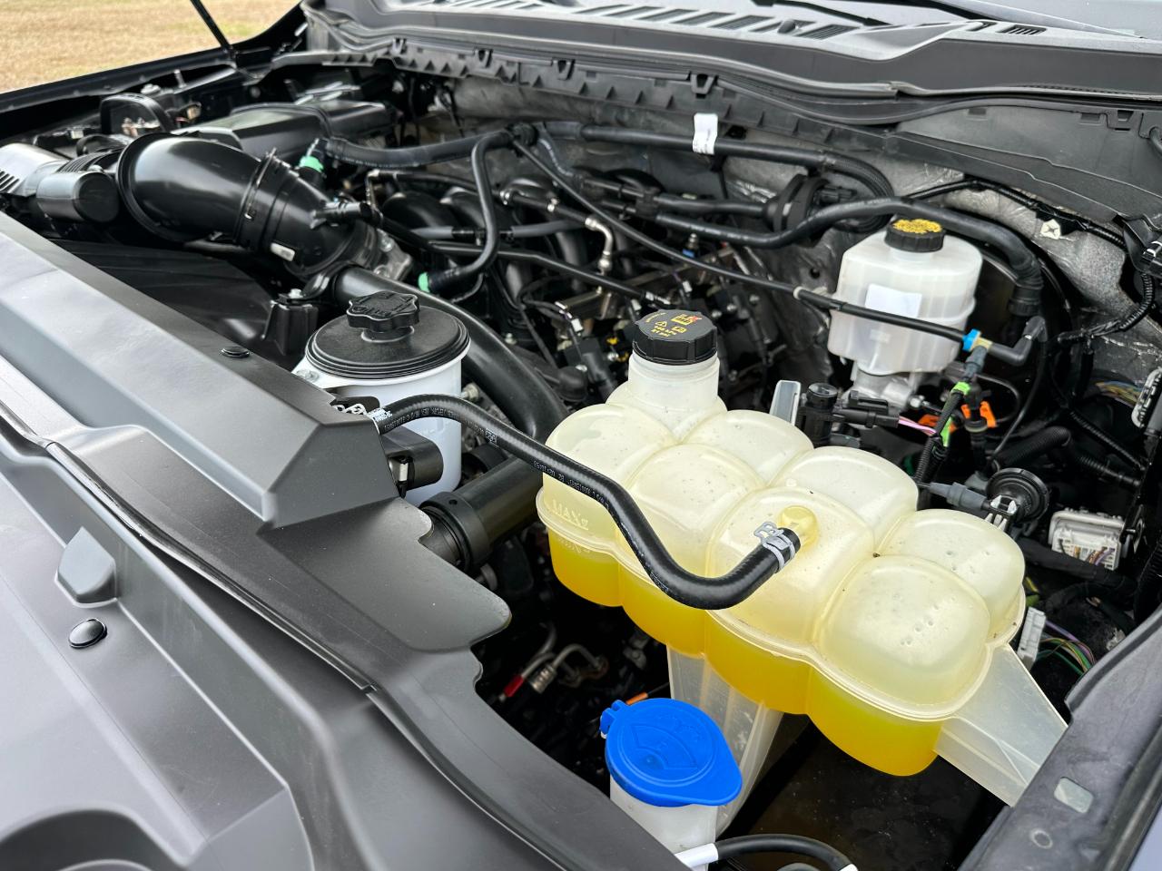 Ford Super Duty F-250 SRW XLT 4WD Crew Cab 6.75' Box 2024