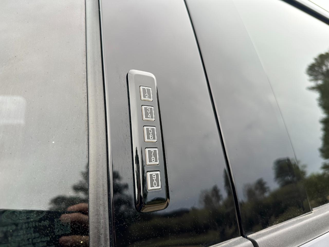 Ford Super Duty F-250 SRW XLT 4WD Crew Cab 6.75' Box 2024