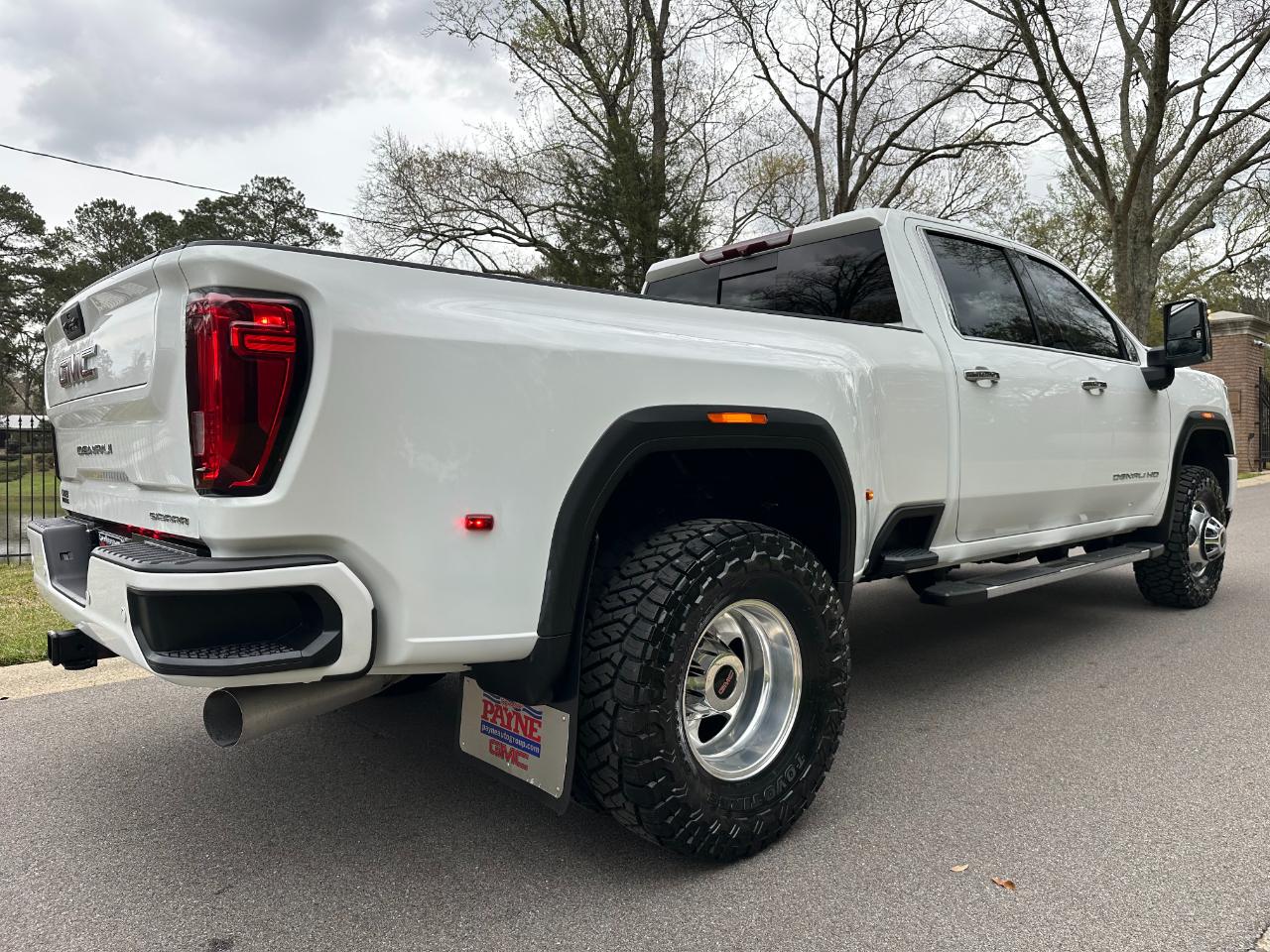 GMC Sierra 3500HD 4WD Crew Cab 172" Denali 2022