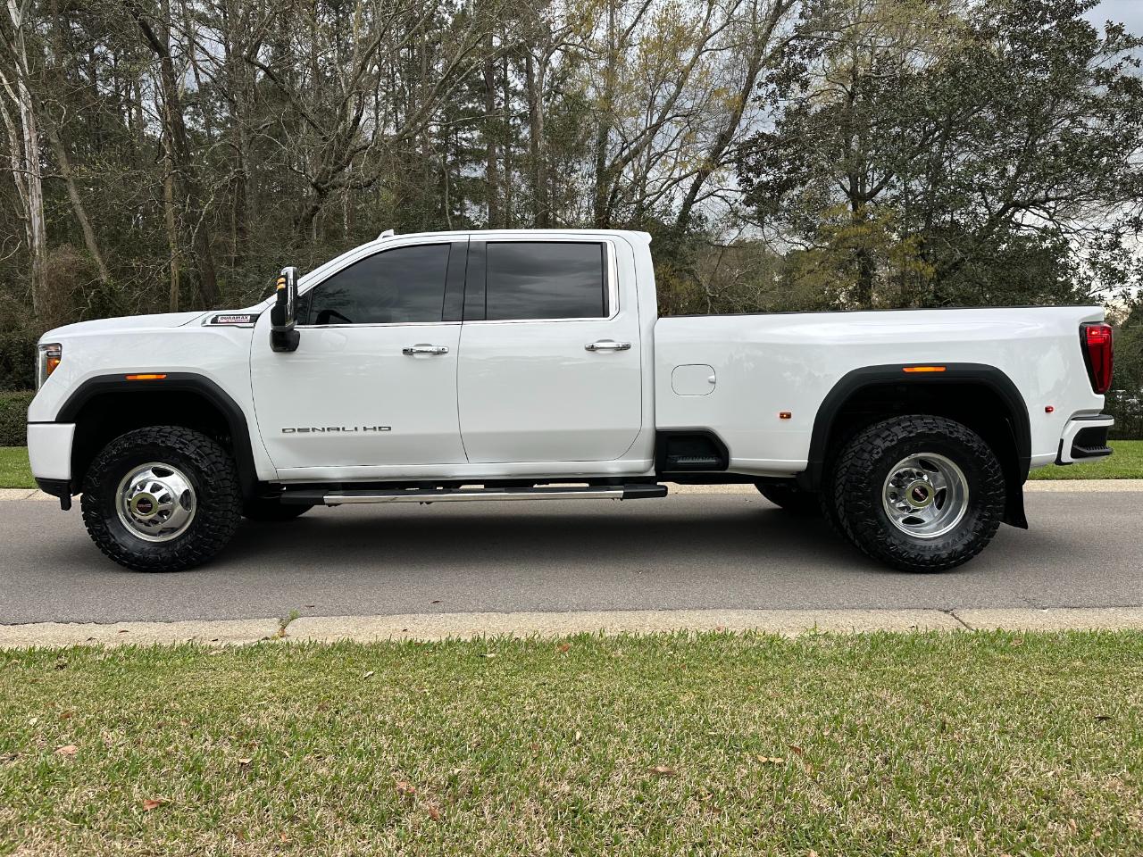 GMC Sierra 3500HD 4WD Crew Cab 172" Denali 2022