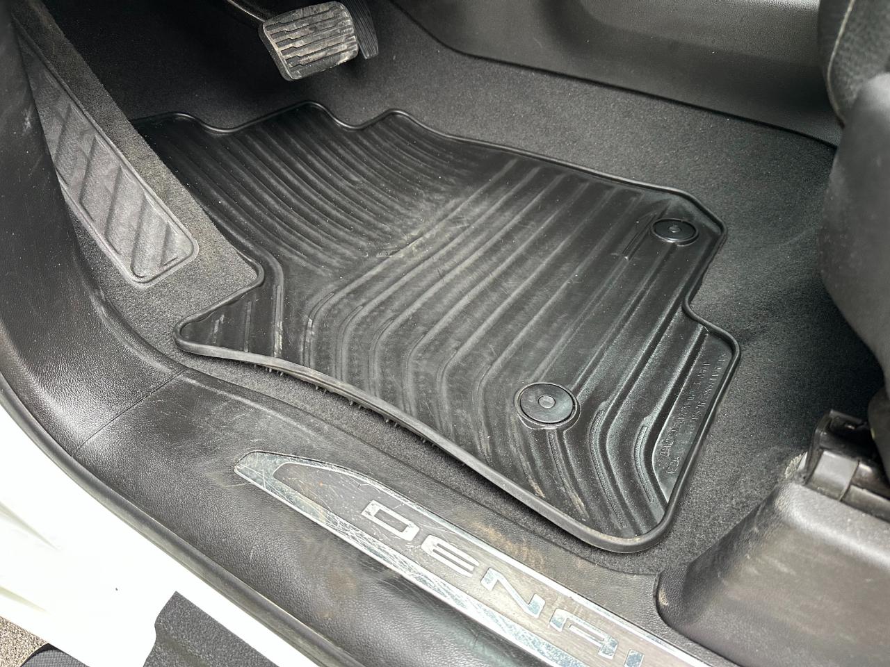 GMC Sierra 3500HD 4WD Crew Cab 172" Denali 2022