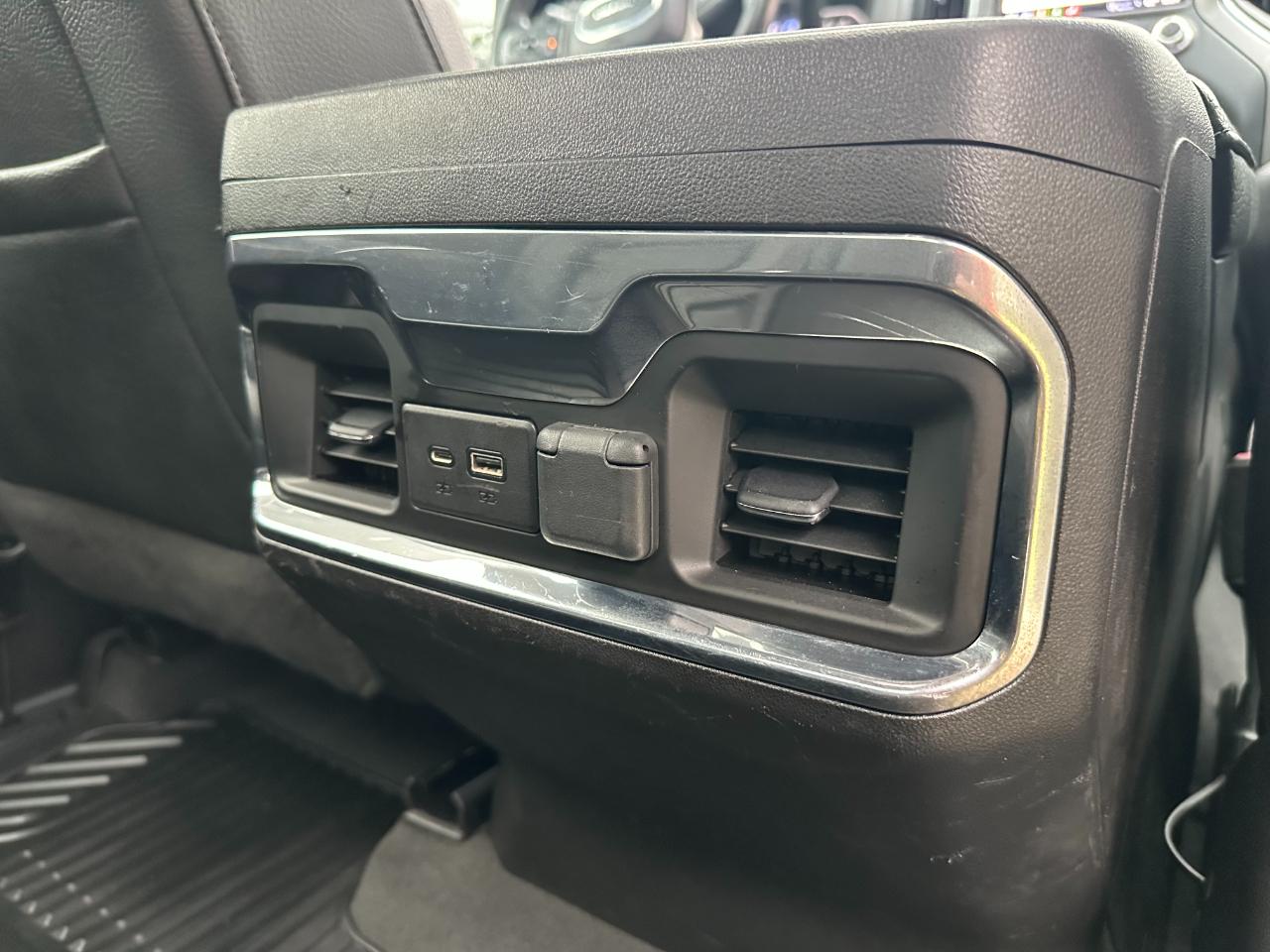 GMC Sierra 3500HD 4WD Crew Cab 172" Denali 2022