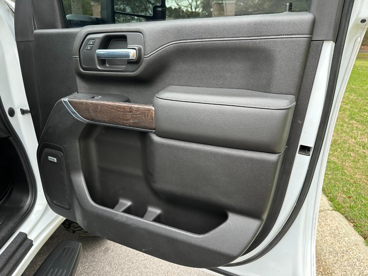 GMC Sierra 3500HD 4WD Crew Cab 172" Denali 2022