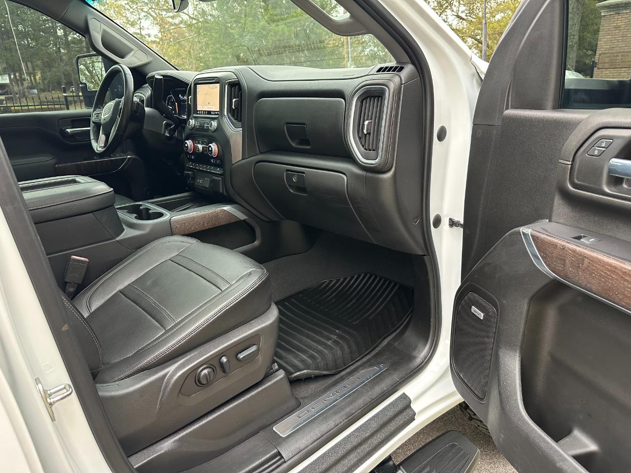 GMC Sierra 3500HD 4WD Crew Cab 172" Denali 2022
