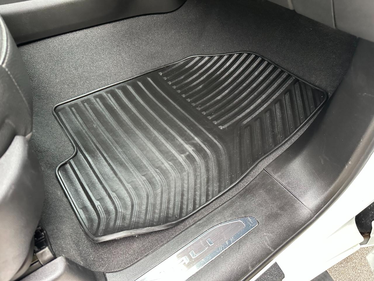 GMC Sierra 3500HD 4WD Crew Cab 172" Denali 2022