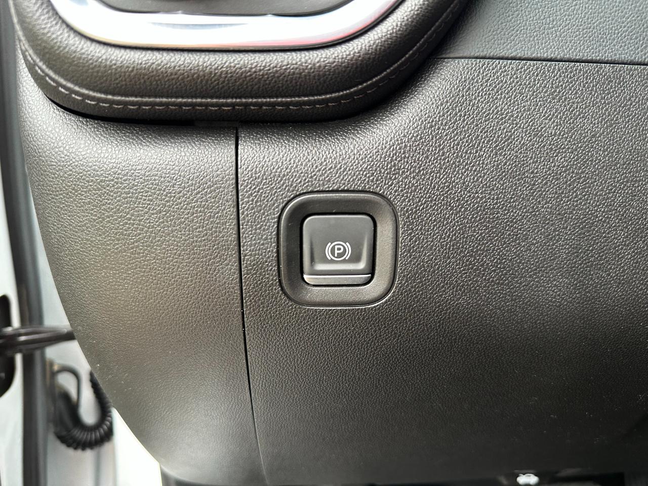 GMC Sierra 3500HD 4WD Crew Cab 172" Denali 2022