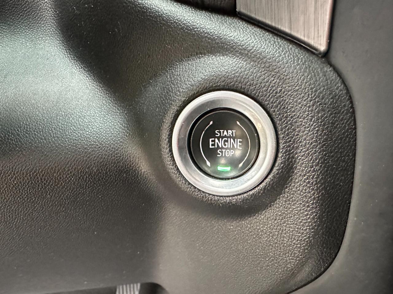 GMC Sierra 3500HD 4WD Crew Cab 172" Denali 2022