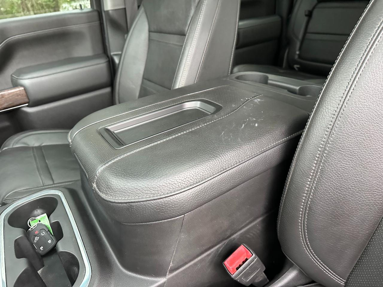 GMC Sierra 3500HD 4WD Crew Cab 172" Denali 2022