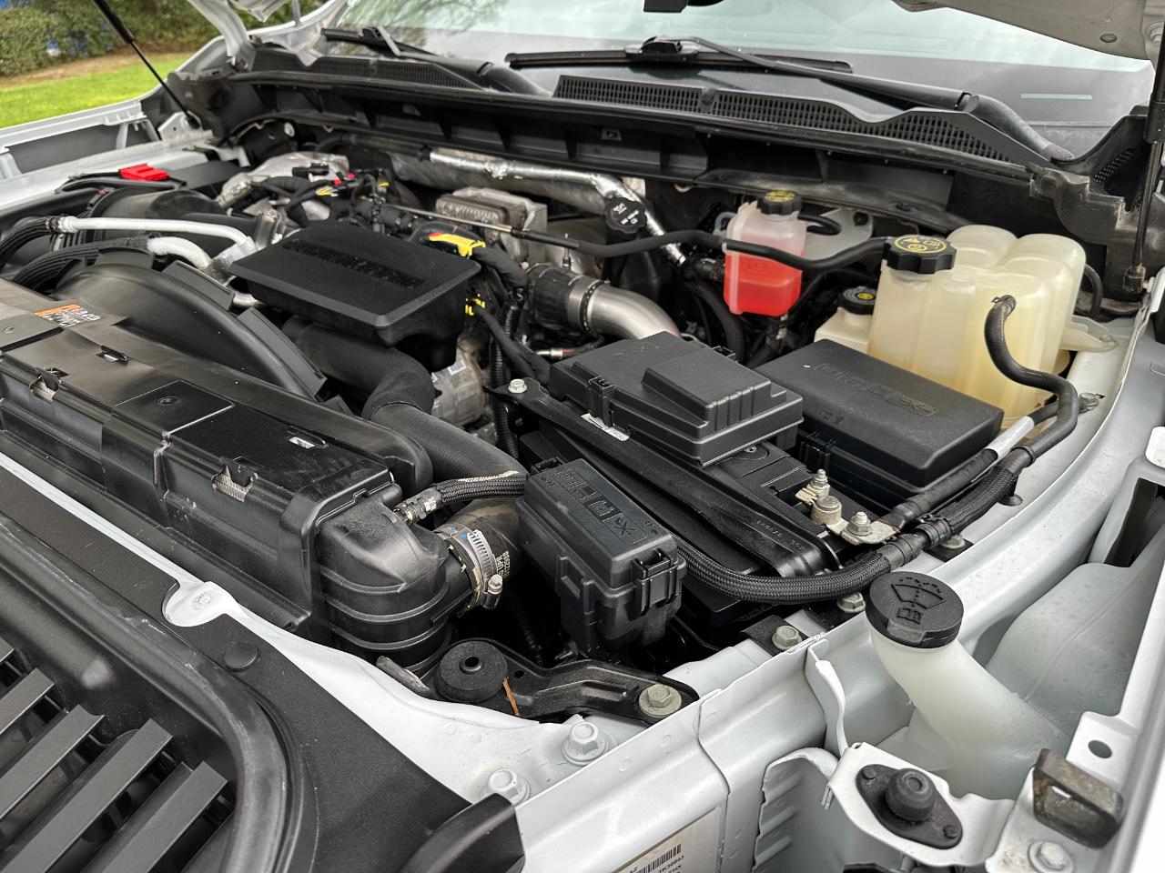 GMC Sierra 3500HD 4WD Crew Cab 172" Denali 2022