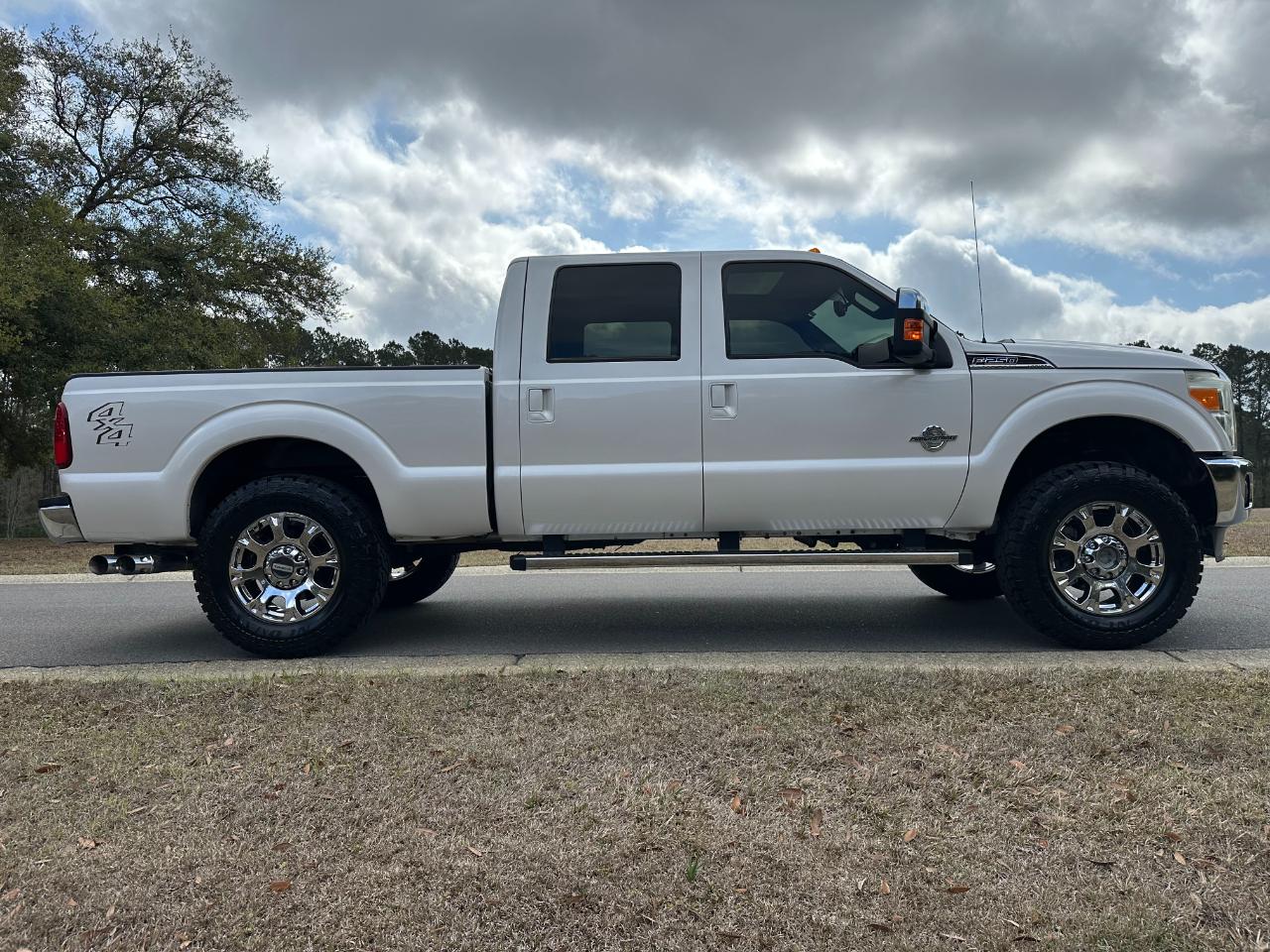 Ford Super Duty F-250 SRW 4WD Crew Cab 156" Lariat 2016