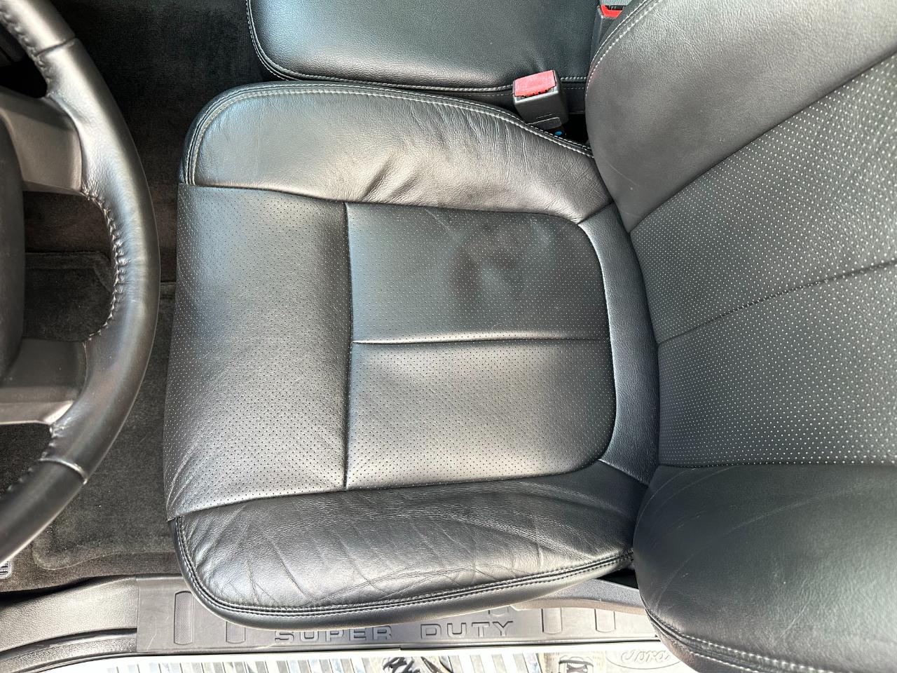 Ford Super Duty F-250 SRW 4WD Crew Cab 156" Lariat 2016