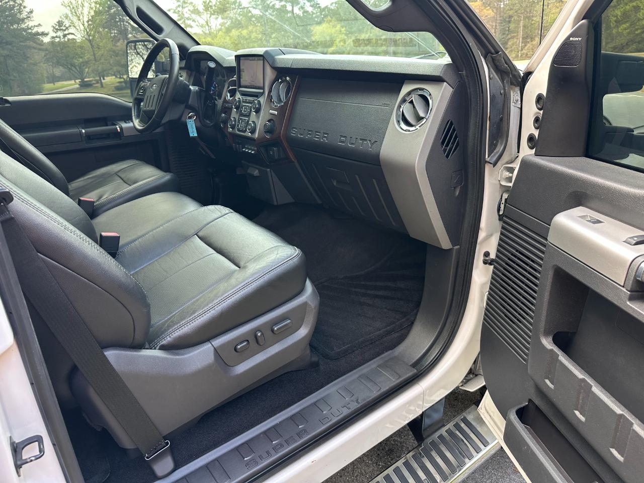 Ford Super Duty F-250 SRW 4WD Crew Cab 156" Lariat 2016